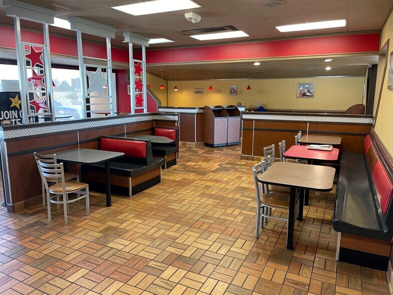 More Photos Of 900 Pronghorn St, Casper Restaurant For Sale