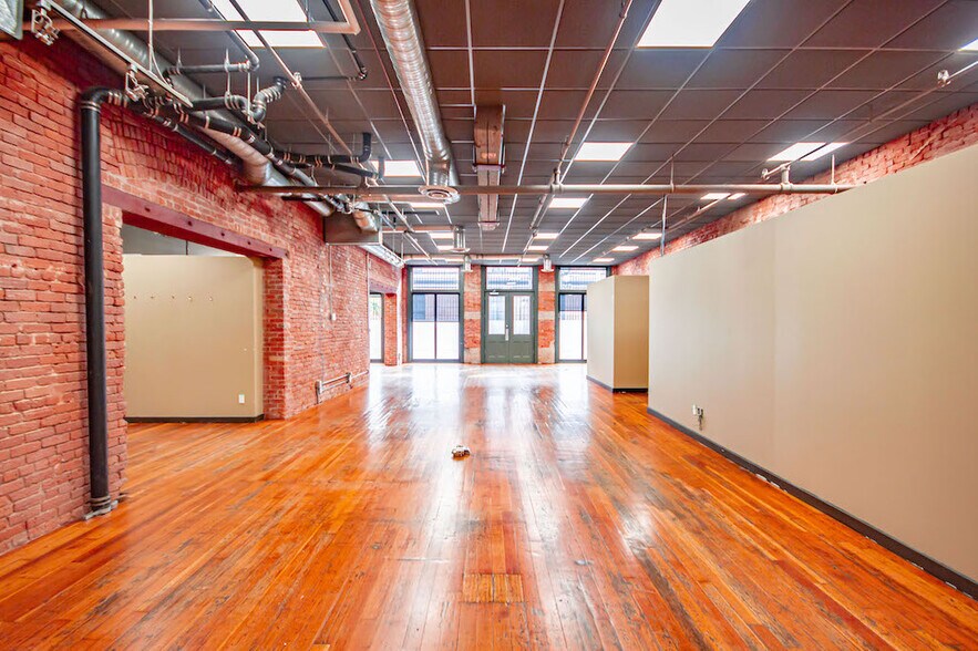 More Photos Of 211 Columbia St, Vancouver Office For Sale