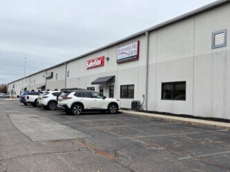 More Photos Of 3455 Centerpoint Dr, Grove City Warehouse For Lease