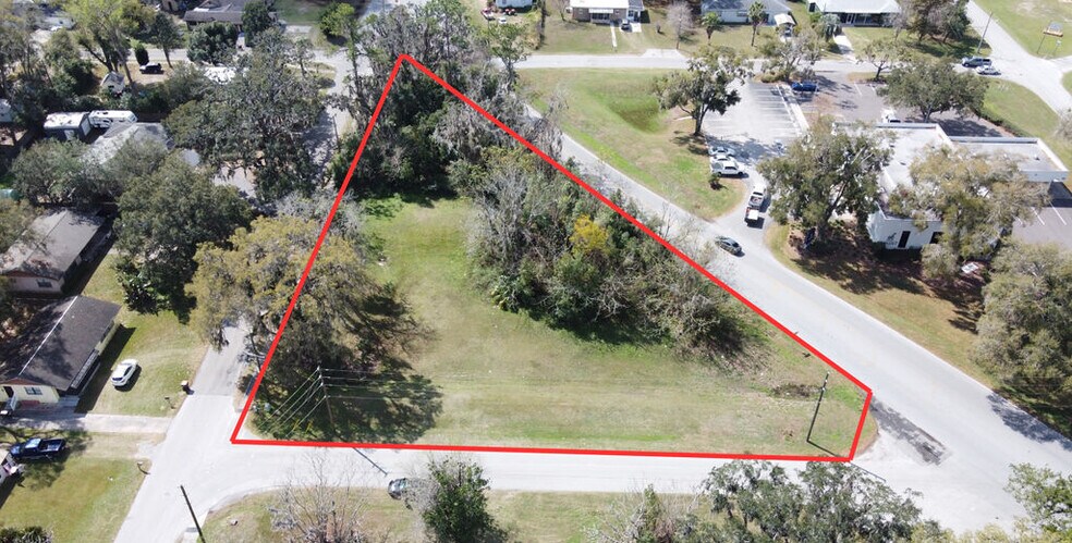 More Photos Of 5810-5840 SE Abshier Blvd, Belleview Storefront For Lease