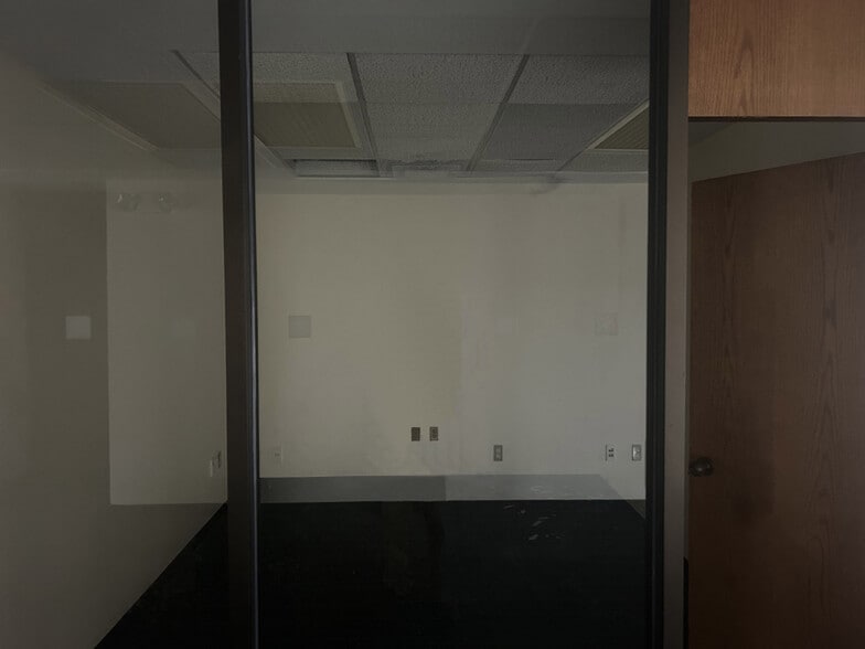 More Photos Of 350 N Summit St, Crescent City Freestanding For Sale
