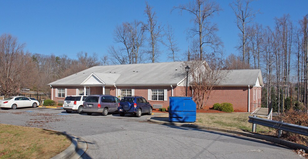 More Photos Of 120 Roper Mountain Rd Ext, Greenville Rehabilitation Center For Lease