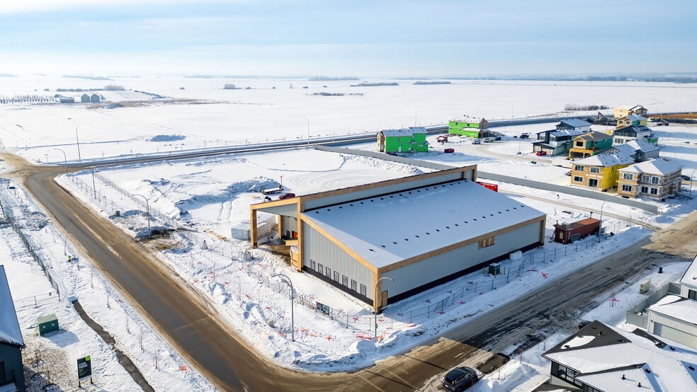 More Photos Of 200 Greenfield link, Fort Saskatchewan Storefront For Lease