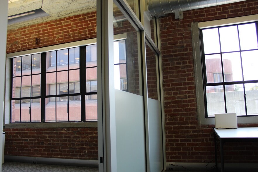 More Photos Of 25 Lusk St, San Francisco Restaurant For Lease