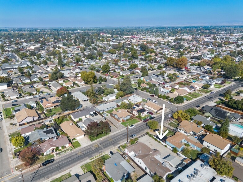 More Photos Of 431 W J St, Oakdale Assisted Living For Sale