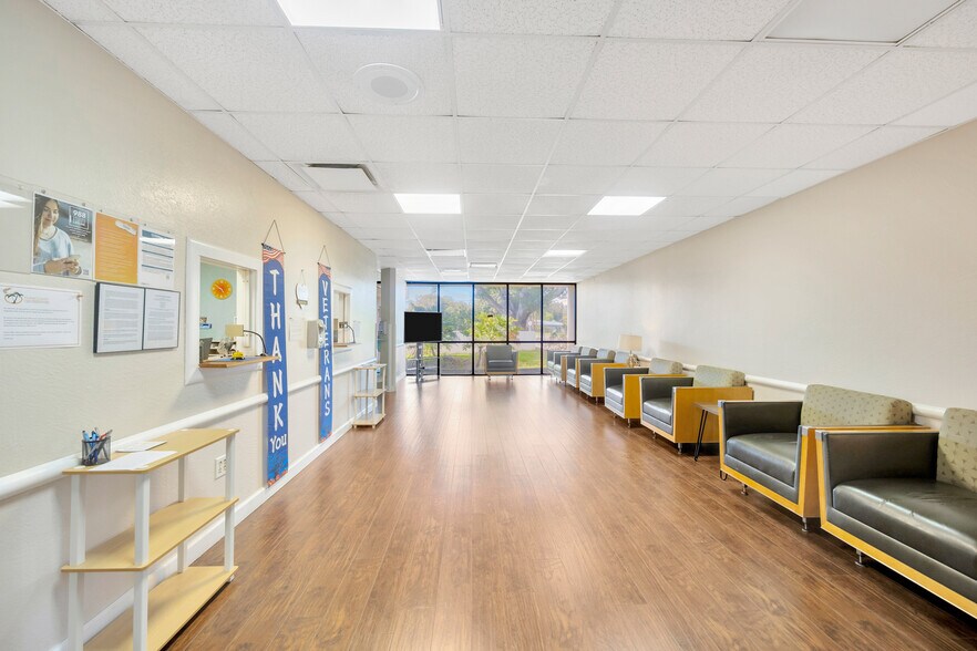 More Photos Of 13644 Walsingham Rd, Largo Medical For Lease
