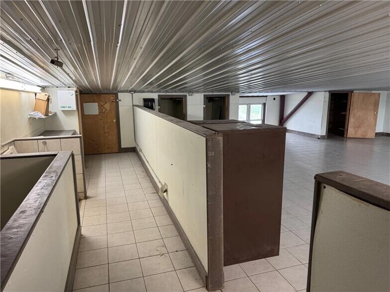 More Photos Of 22252 Us-11, Watertown Freestanding For Sale