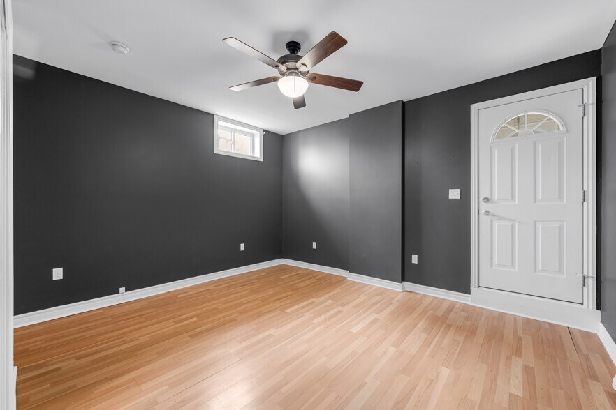 More Photos Of 320 King St E, Hamilton Storefront Retail Residential For Sale