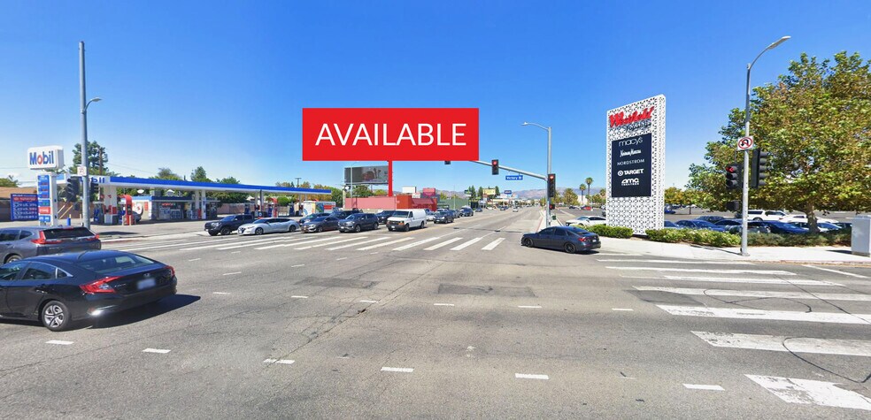 More Photos Of 6433-6437 Topanga Canyon Blvd, Woodland Hills Storefront For Lease