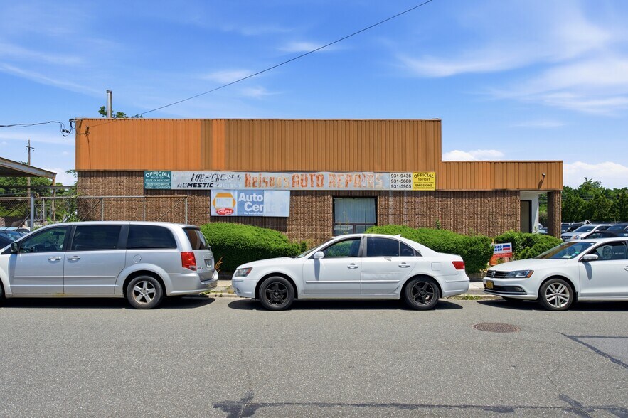More Photos Of 19 Seaman Ave, Bethpage Warehouse For Sale