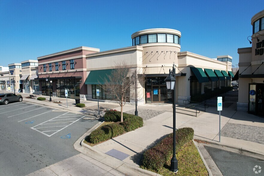 More Photos Of 1080 Piper Ln, Burlington Unknown For Lease