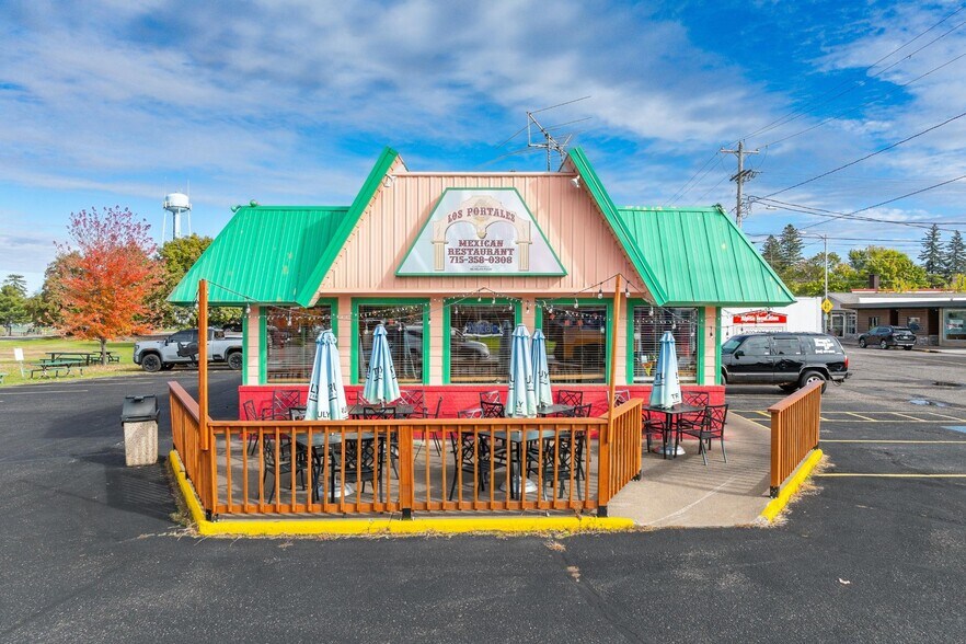 More Photos Of 300 Front St E, Minocqua General Retail For Sale