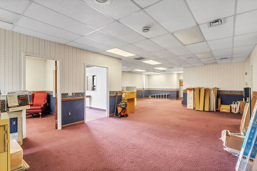 More Photos Of , West Springfield Unknown For Sale