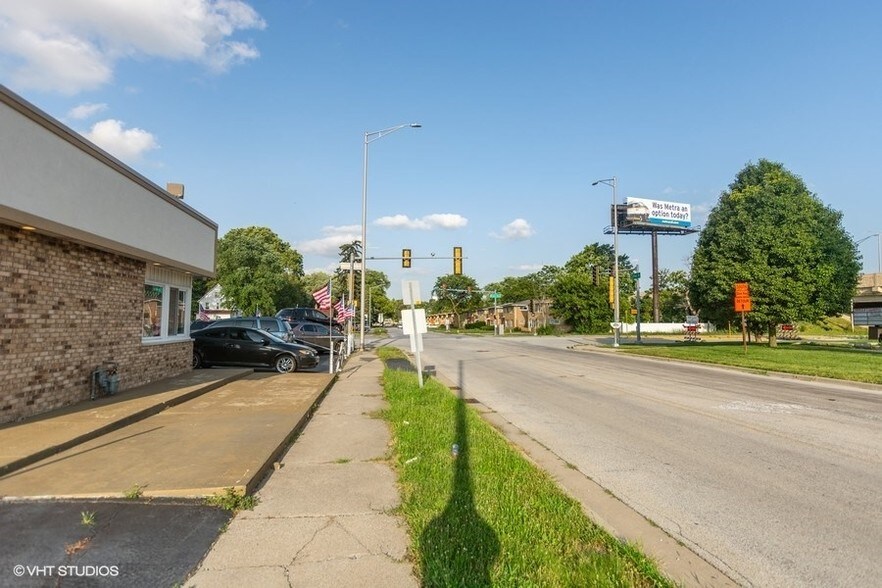 More Photos Of 17080 Dixie Hwy, Hazel Crest Auto Dealership For Sale