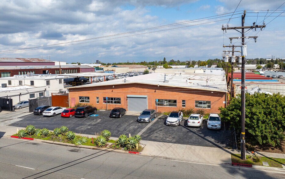 Primary Photo Of 18020 S Broadway, Gardena Warehouse For Lease