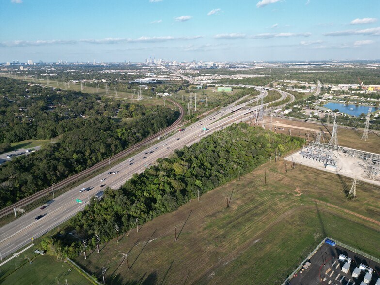 More Photos Of 11799 S Main, Houston Land For Sale