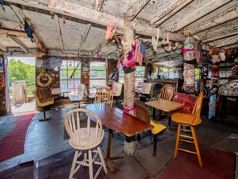 More Photos Of 1761 Beckett Way & US Highway 19, Tarpon Springs Bar For Sale