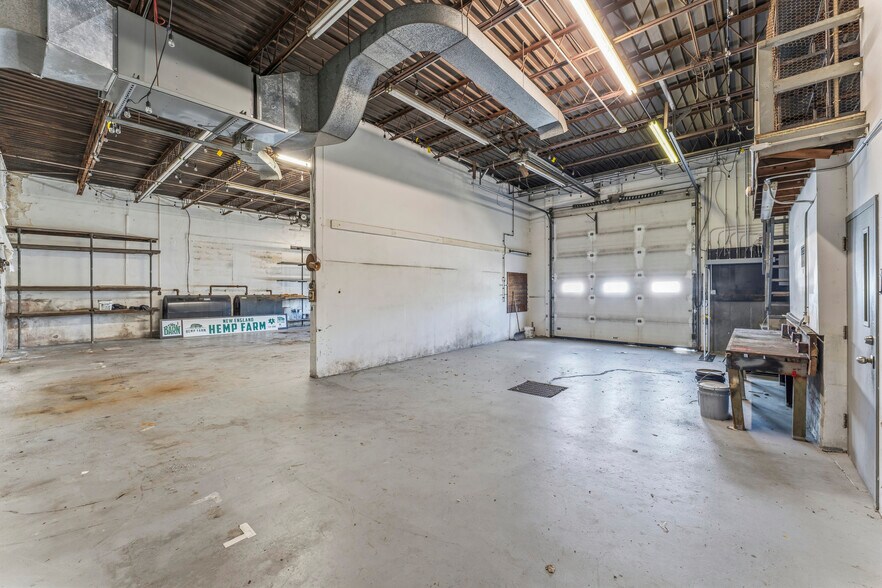 More Photos Of 13 Fort Hill Rd, Groton Storefront Retail Residential For Sale