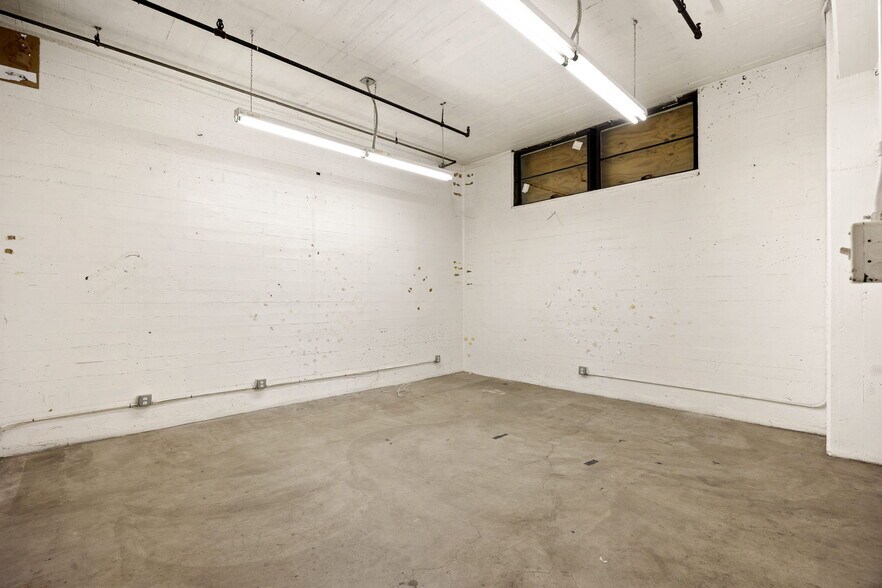 More Photos Of 3150 E 46th St, Los Angeles Loft Creative Space For Lease