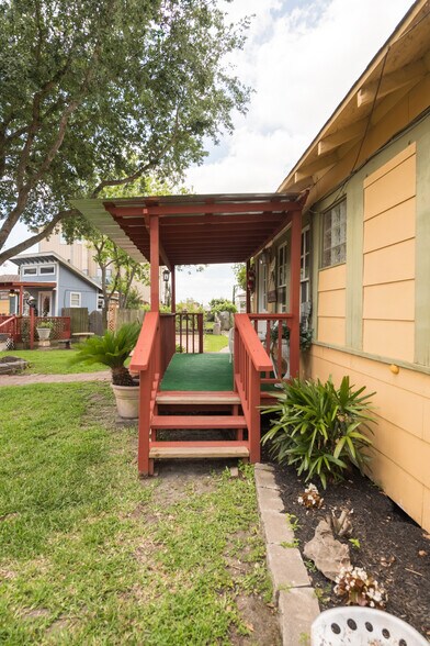 More Photos Of 706 Bradford Ave, Kemah Land For Sale