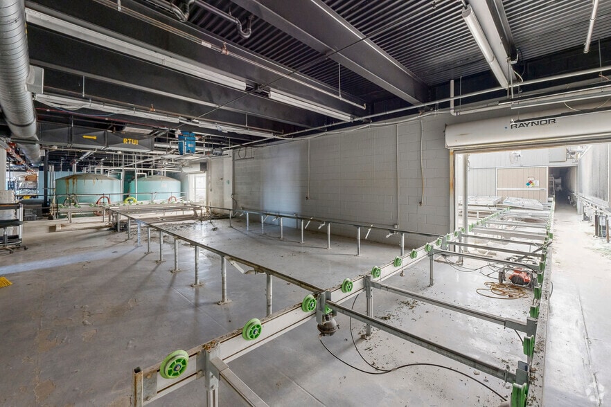 More Photos Of 5290 E 43rd Ave, Denver Warehouse For Sale