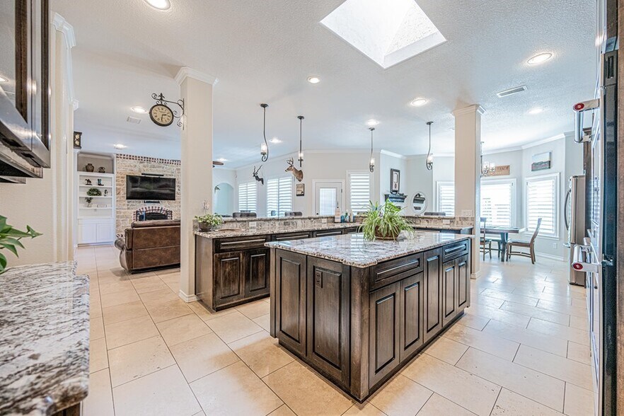 More Photos Of 4012 E County Road 63, Midland Specialty For Sale