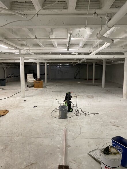 More Photos Of 5041-5047 N Western Ave, Chicago Flex For Lease