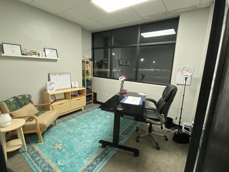 More Photos Of 517 N Westhill Blvd, Appleton Freestanding For Lease