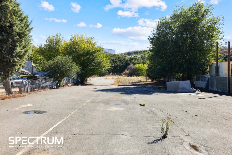 More Photos Of 23642 Pine St, Santa Clarita Land For Sale