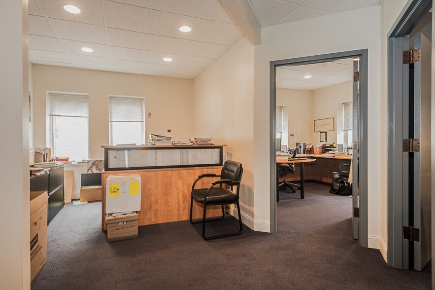 More Photos Of 2170-2176 Wisconsin Ave NW, Washington Office For Sale