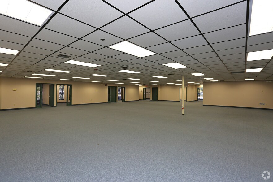 More Photos Of 1700 NW 66th Ave, Plantation Office For Lease