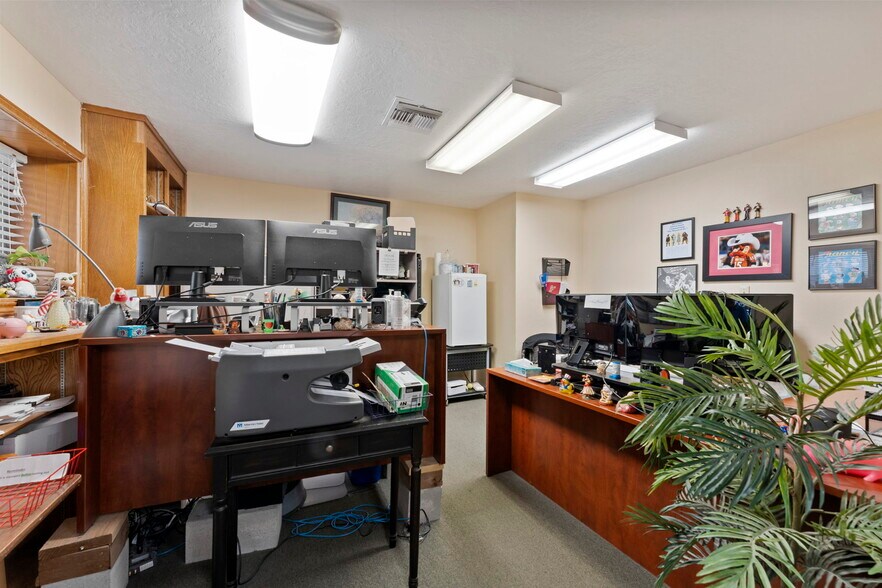 More Photos Of 900 McPhaul, Austin Warehouse For Sale