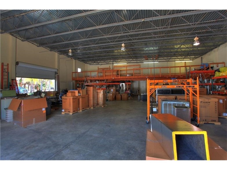 More Photos Of 181 Sebastian Blvd, Sebastian Light Manufacturing For Sale