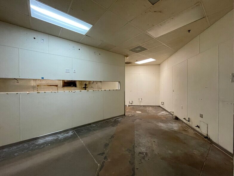 More Photos Of 1209-1279 Main St, Imperial General Retail For Lease