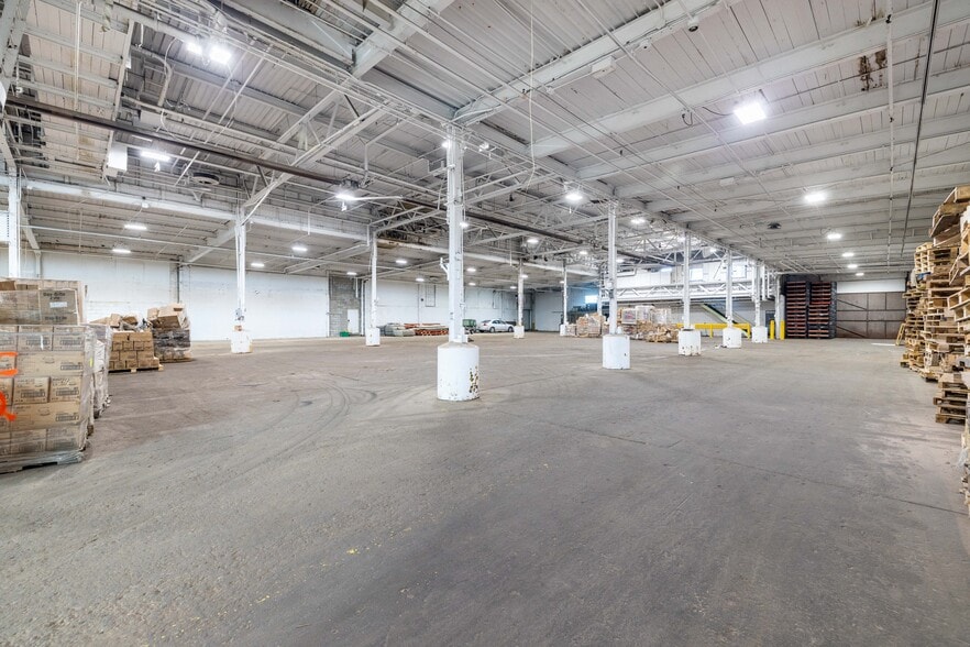 More Photos Of 13881 Elmira St, Detroit Manufacturing For Sale