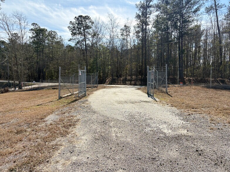 More Photos Of 732 Valley Ridge Rd, Swansea Land For Lease
