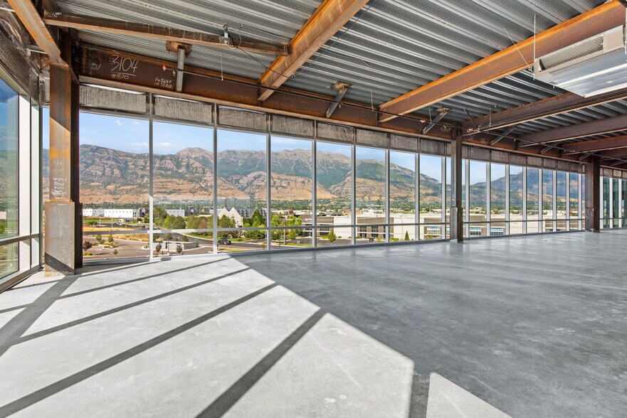 More Photos Of 1333 S Valley Grove Way, Pleasant Grove Office For Lease