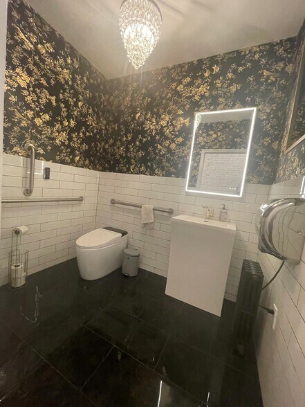 More Photos Of 251 Metropolitan Ave, Brooklyn Multifamily For Sale