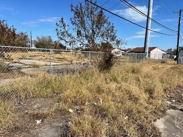 More Photos Of 4300 Leopard St, Corpus Christi Land For Sale