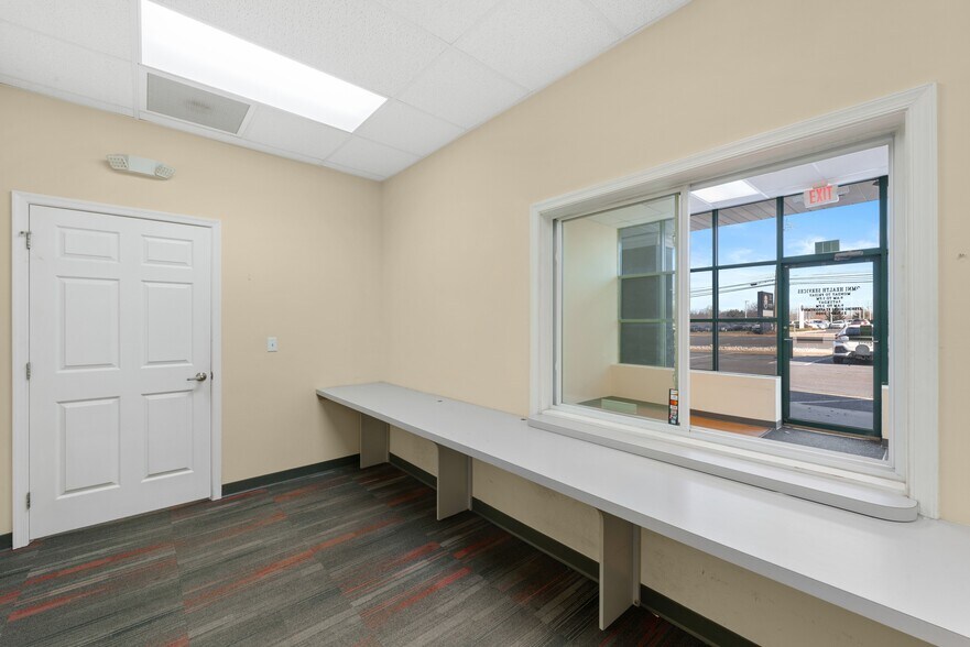 More Photos Of 160 Bethlehem Pike, Colmar Freestanding For Lease