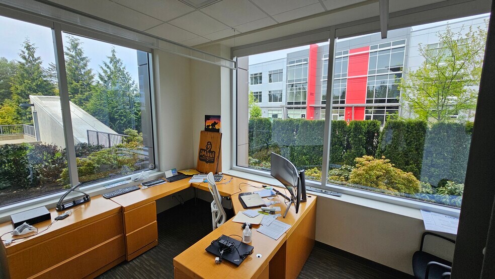 More Photos Of 8047 199th St, Langley Office For Sale