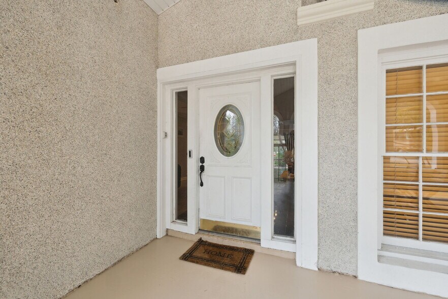 More Photos Of 8463 Beach Blvd, Jacksonville Freestanding For Lease