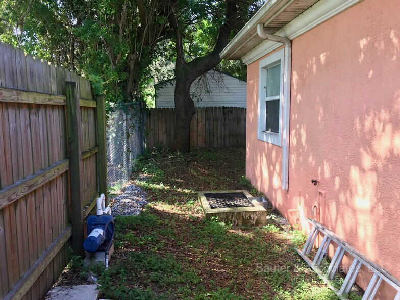 More Photos Of 7000 54th Ave N, Saint Petersburg Storefront Retail Office For Lease