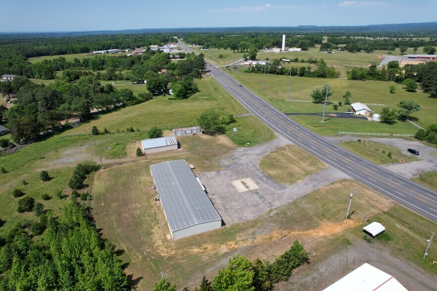 More Photos Of 16525 Highway 65 S, Damascus Warehouse For Lease