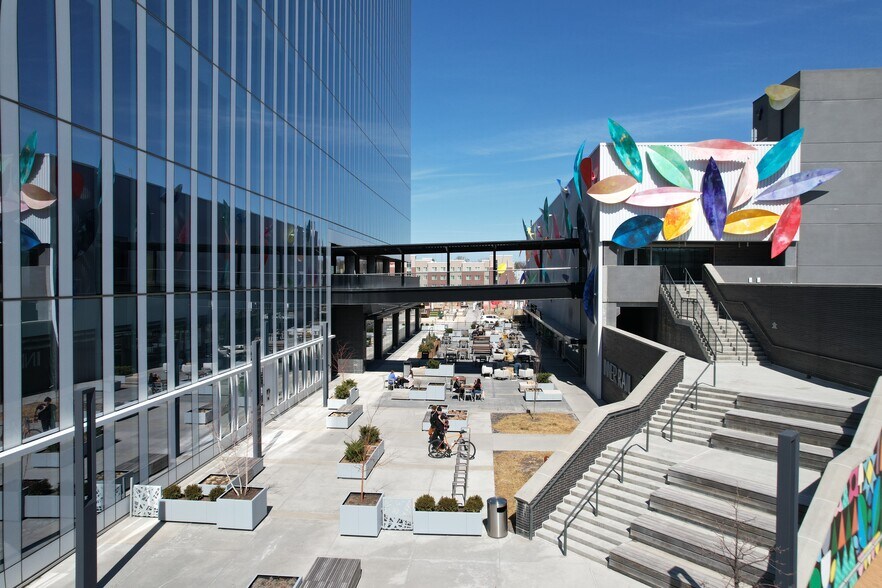 More Photos Of 1917 S 67th St, Omaha Unknown For Lease