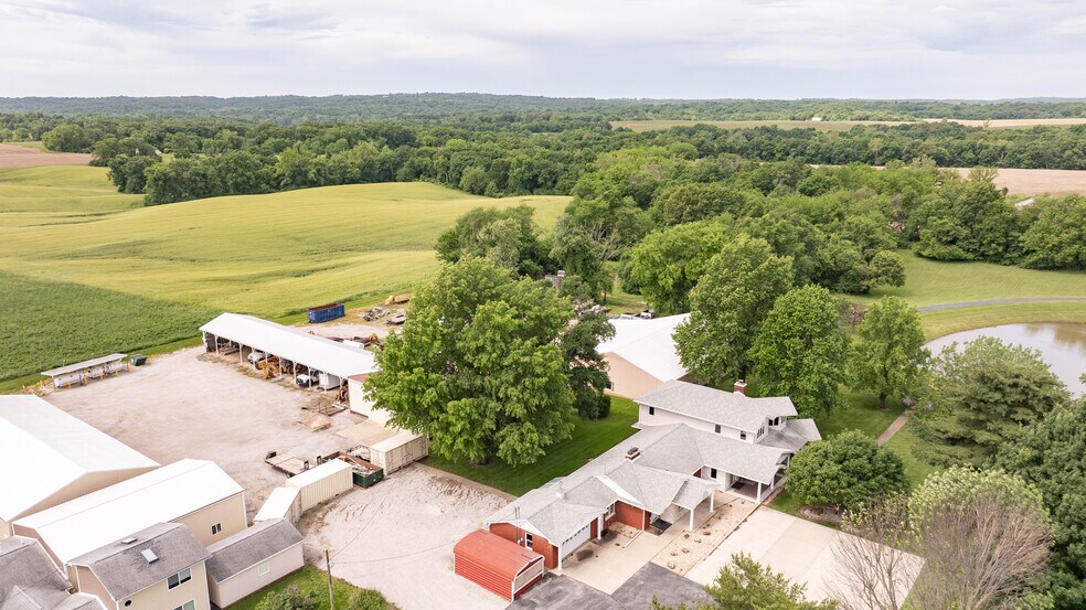 More Photos Of 27161 State Highway 3, Godfrey General Retail For Lease