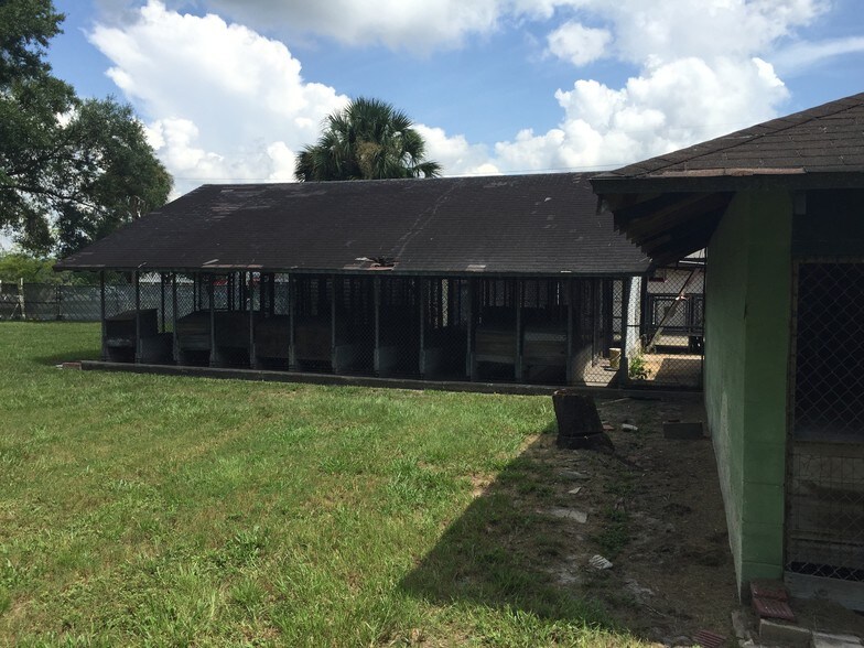 More Photos Of 3201 Crill Ave, Palatka Convenience Store For Sale