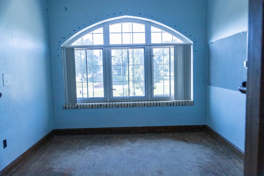 More Photos Of 3500 W National Rd, Springfield Schools For Sale