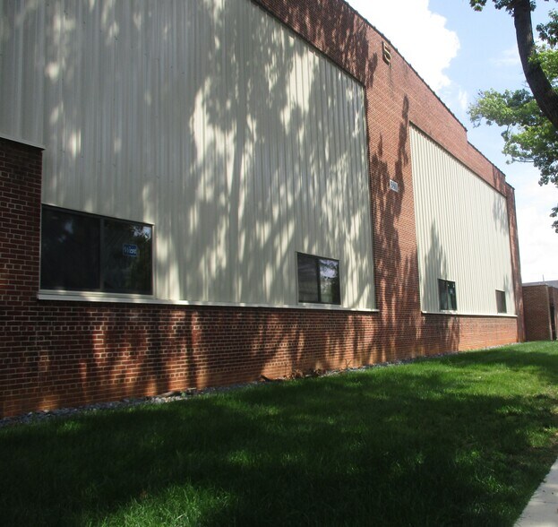 Primary Photo Of 580 Pangborn Blvd, Hagerstown Manufacturing For Lease