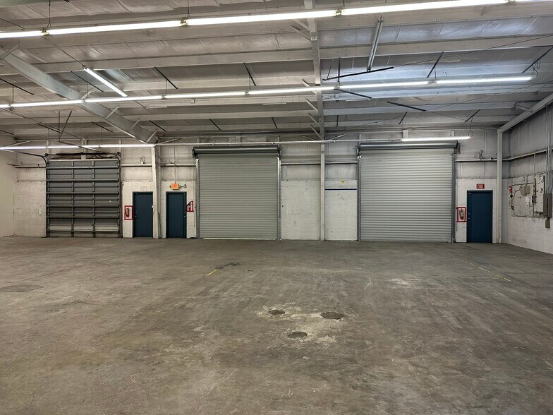 More Photos Of 18480 Paulson Dr, Port Charlotte Warehouse For Sale